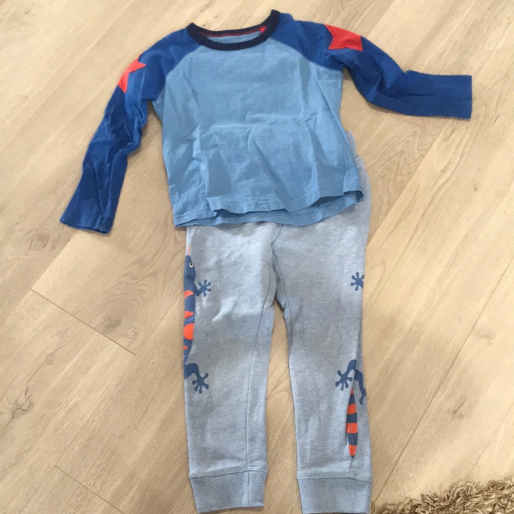 Mini Boden matching sweats and shirt.
